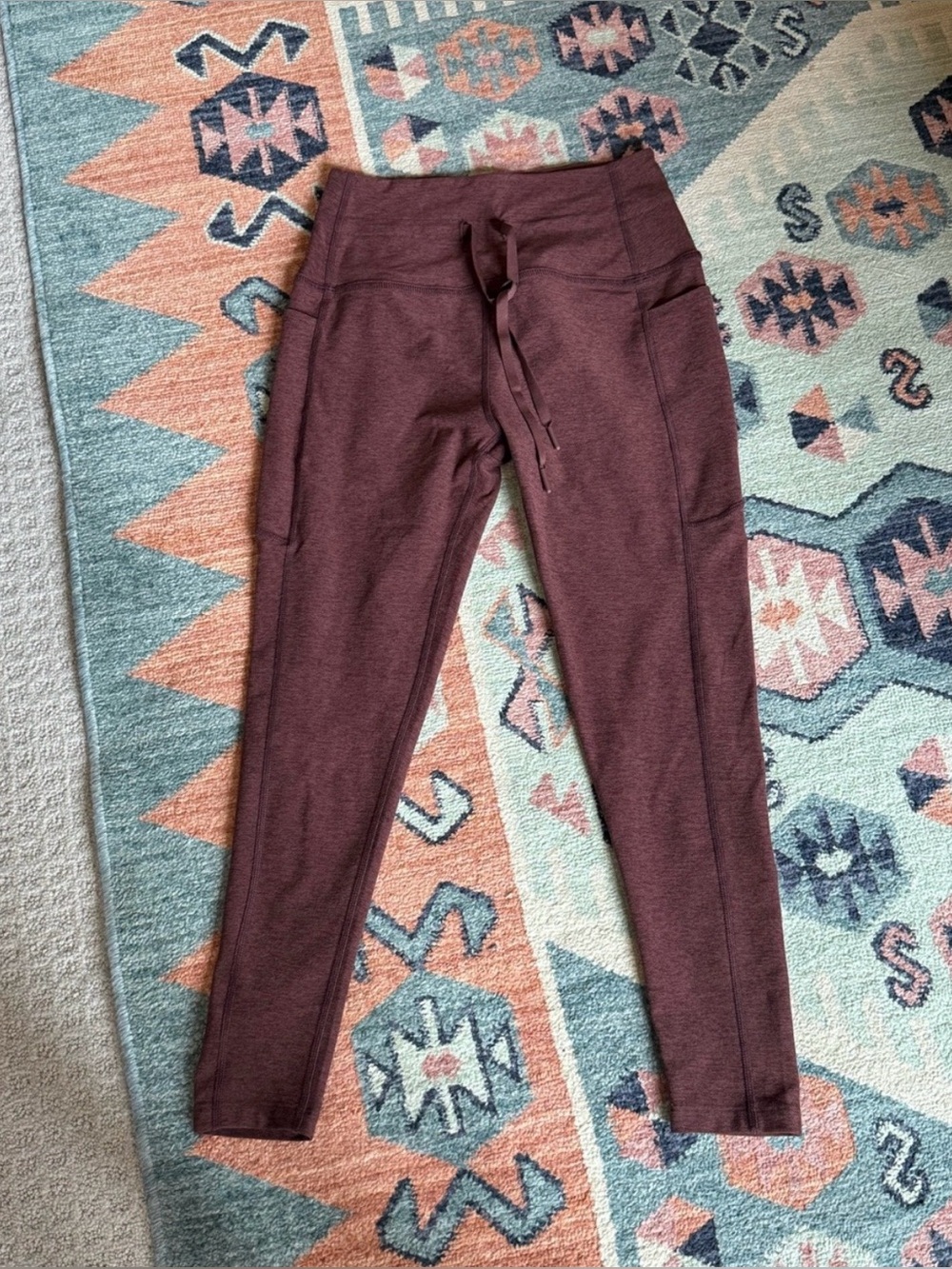 NWOT Beyond Yoga ankle length leggings with pockets